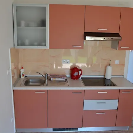 Lungomare Apartment *
